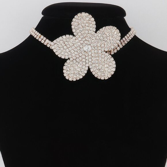 BB Boutique Jewelry - Flower Pearl Triple Wrap Necklace
